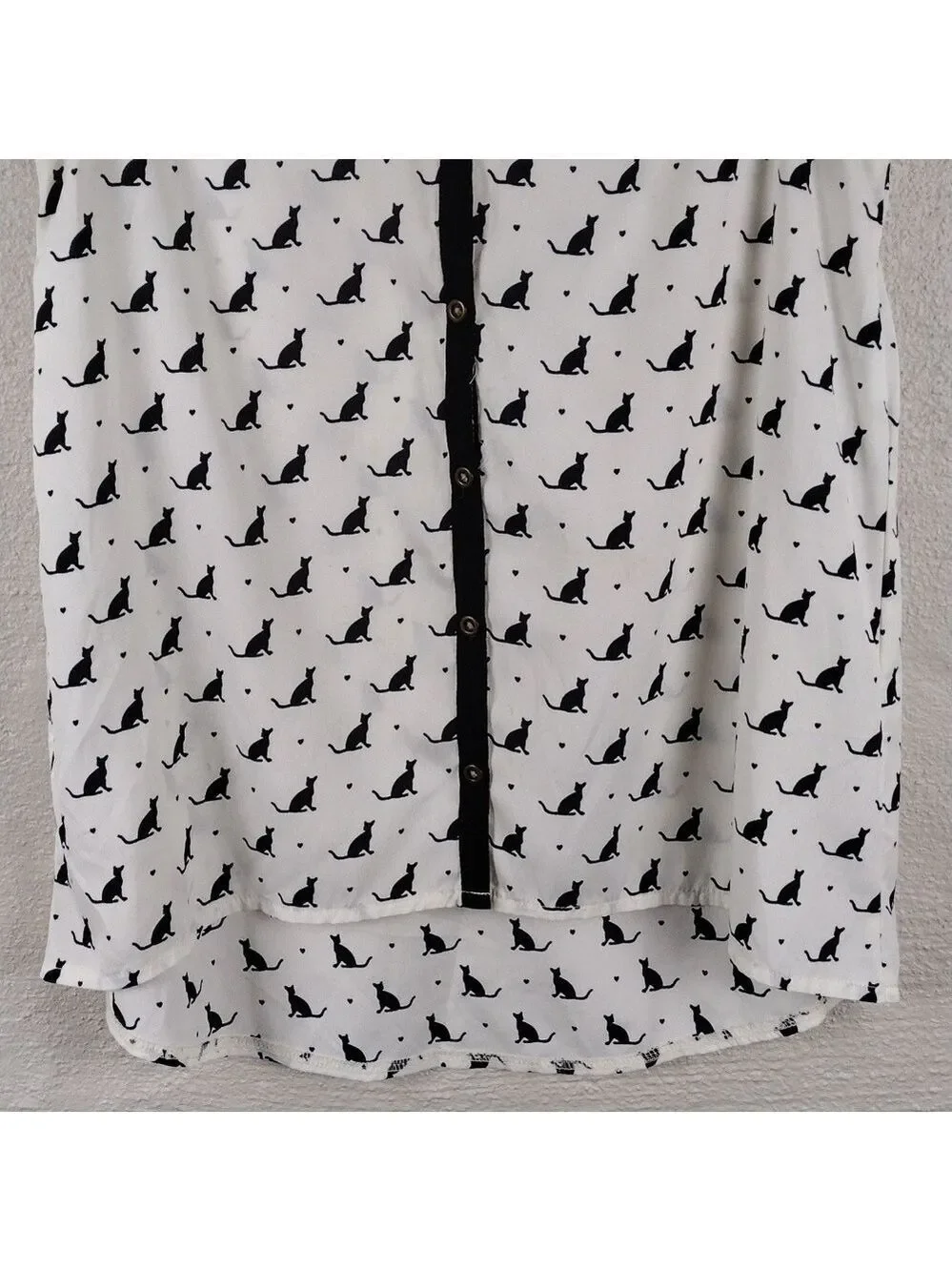 Love Me I'm Gorgeous White Black Cat Print Collared Sleeveless Button Down Top